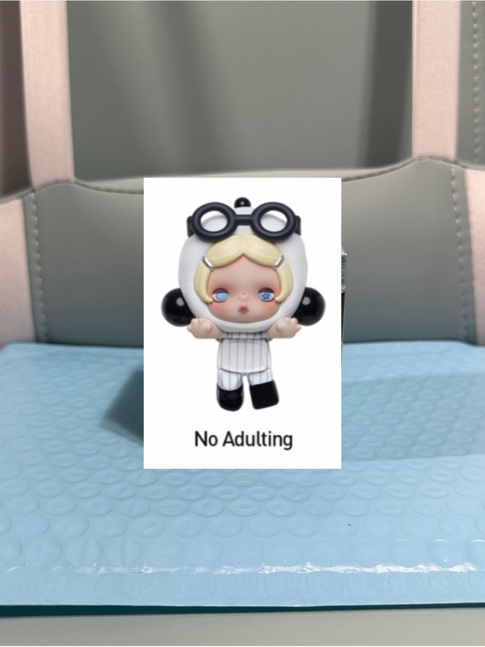 Pop Mart Skullpanda Off Mode No Adulting Blind Box Phone Attach Hippers Figurine